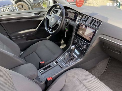 Volkswagen e-Golf 2020 - фото 3