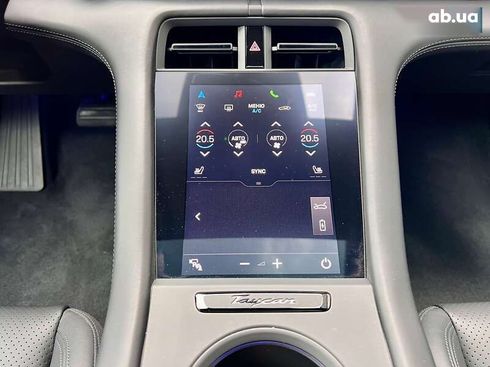 Porsche Taycan 2021 - фото 28