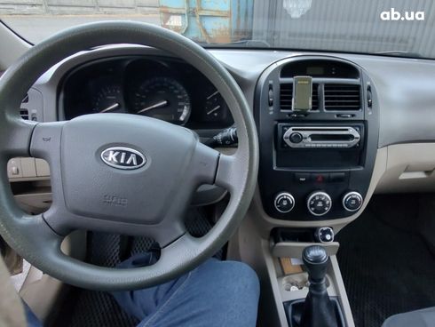 Kia Cerato 2008 бежевый - фото 11