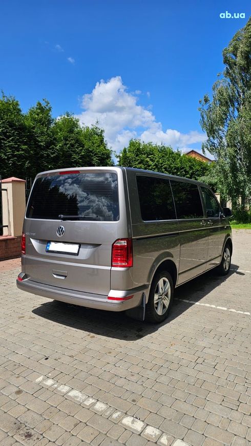Volkswagen Multivan 2018 бежевый - фото 15