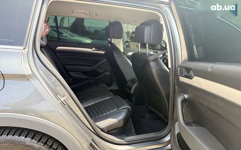 Volkswagen passat alltrack 2017 - фото 10
