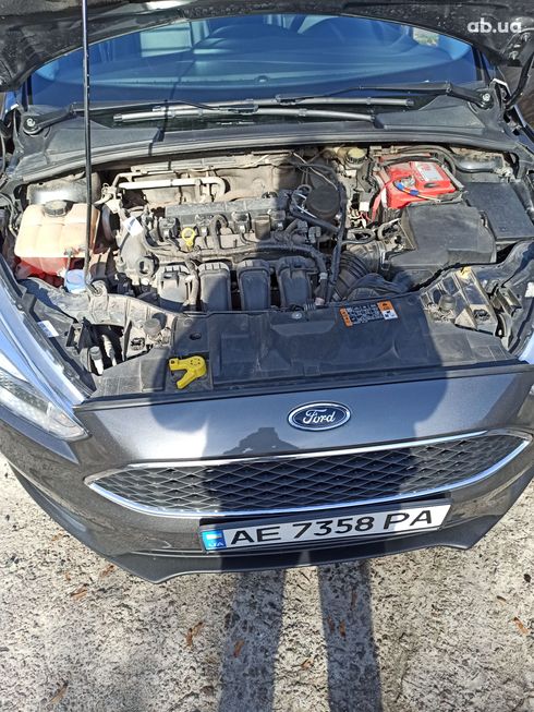 Ford Focus 2015 серый - фото 7