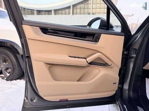 Porsche Cayenne 2024 - фото 17