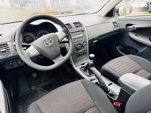 Toyota Corolla 2012 - фото 24