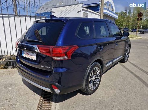 Mitsubishi Outlander 2017 - фото 6