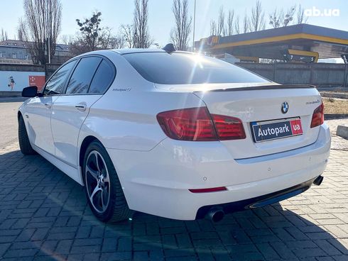 BMW 5 серия 2013 белый - фото 8