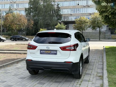 Nissan Qashqai 2018 - фото 16