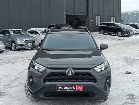 Toyota RAV4 2025 серый - фото 22