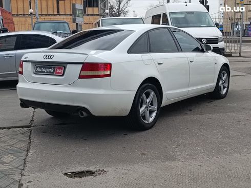 Audi A6 2005 белый - фото 6