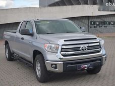 Продаж вживаних Toyota Tundra 2017 року у Львові - купити на Автобазарі