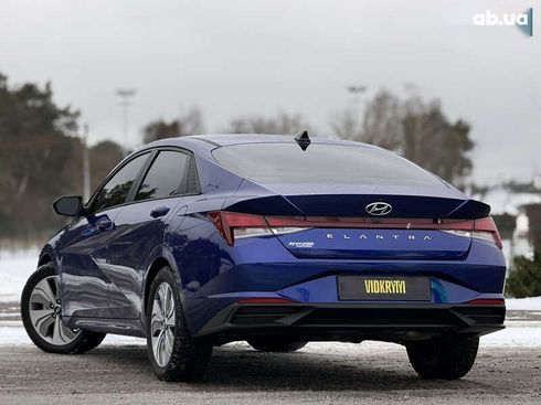 Hyundai Elantra 2021 - фото 20