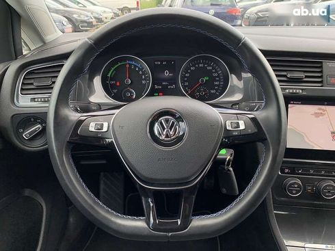 Volkswagen e-Golf 2020 - фото 22