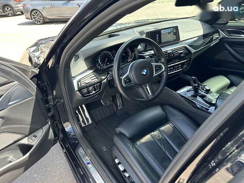 BMW 5 серия 2017 - фото 29