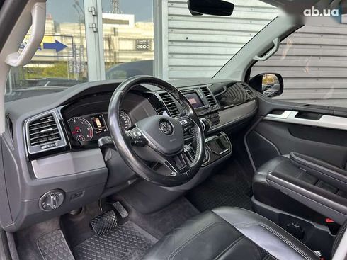 Volkswagen Multivan 2016 - фото 18