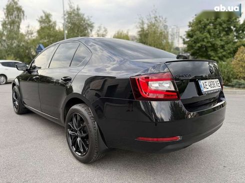 Skoda Octavia 2017 - фото 15