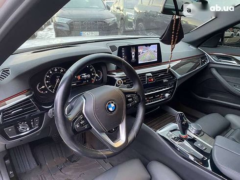 BMW 5 серия 2018 - фото 10