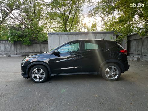 Honda HR-V 2018 черный - фото 12