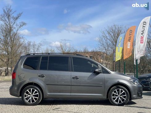 Volkswagen Touran 2012 - фото 22
