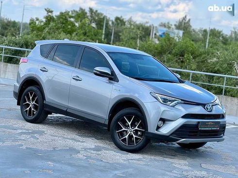 Toyota RAV4 2016 - фото 3