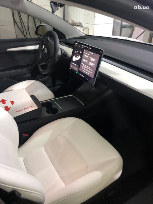 Tesla Model 3 2022 белый - фото 4
