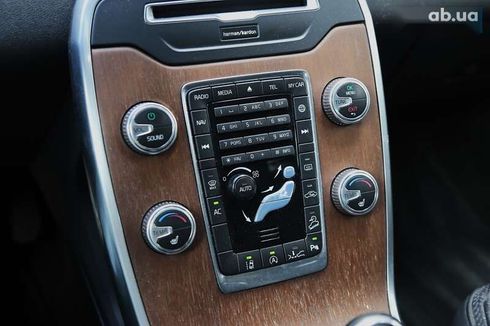 Volvo XC70 2016 - фото 20
