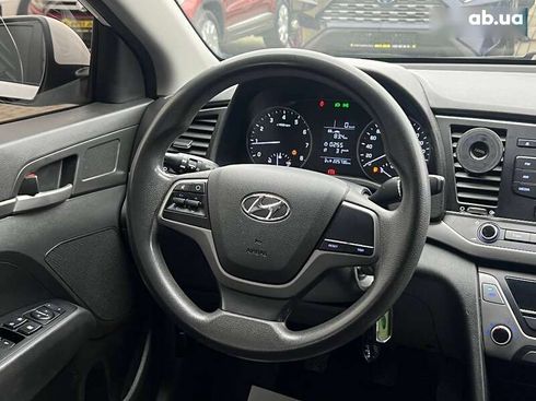 Hyundai Elantra 2016 - фото 13