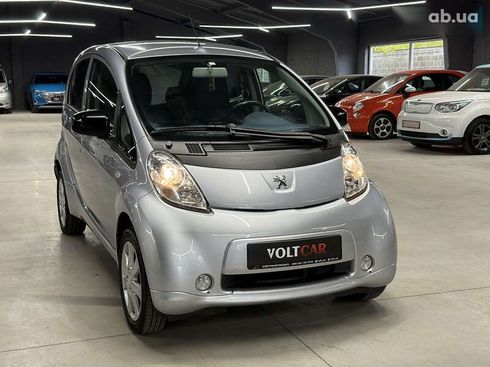 Peugeot iOn 2011 - фото 12