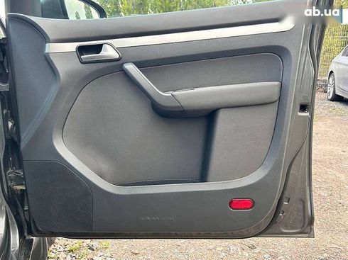 Volkswagen Touran 2015 - фото 29