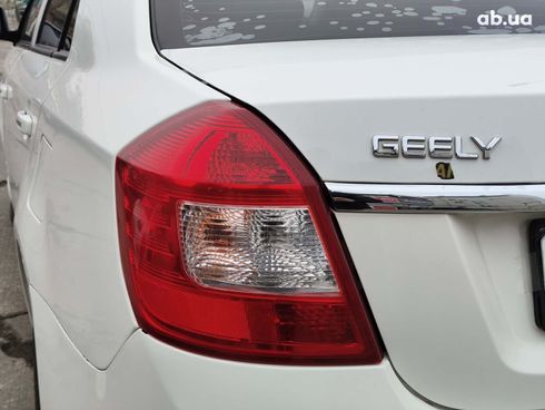 Geely GC6 2014 белый - фото 7