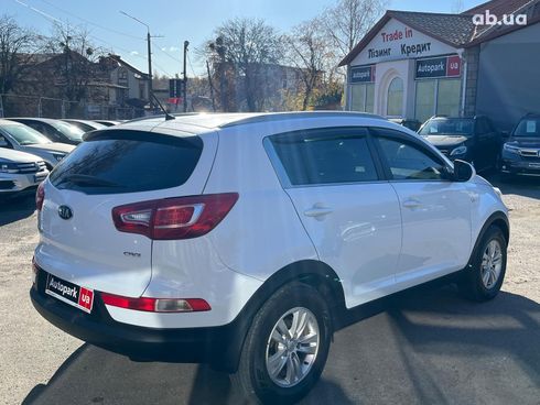 Kia Sportage 2013 белый - фото 12