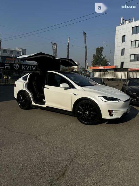 Tesla Model X 2019 - фото 6