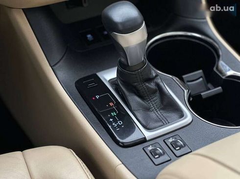 Toyota Highlander 2016 - фото 27