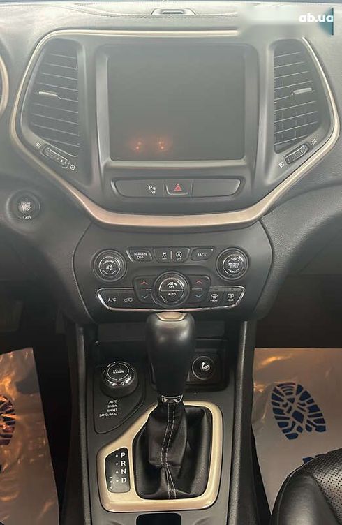 Jeep Cherokee 2016 - фото 15