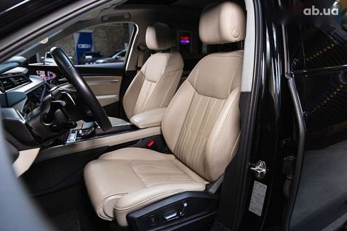 Audi E-Tron 2019 - фото 19