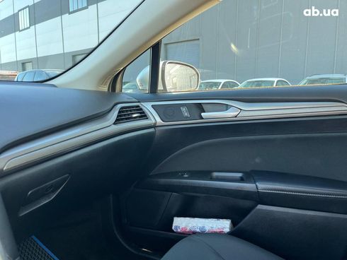 Ford Fusion 2019 серый - фото 27