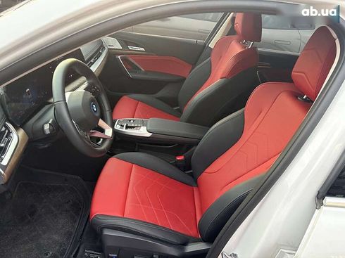 BMW iX1 2023 - фото 19