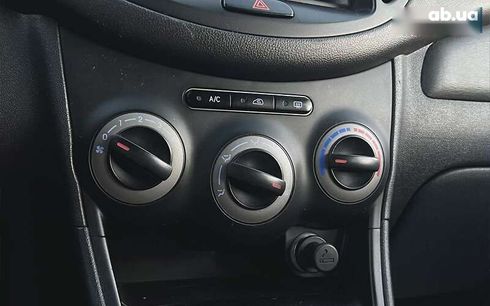 Hyundai i10 2013 - фото 15