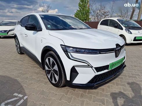 Renault Megane 2022 - фото 7