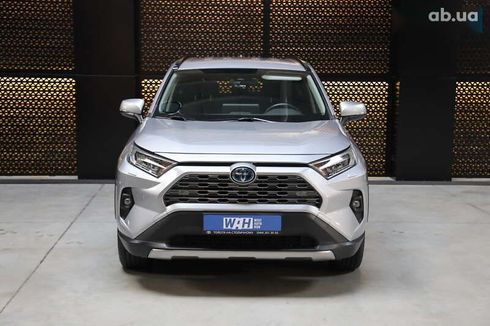 Toyota RAV4 2023 - фото 2