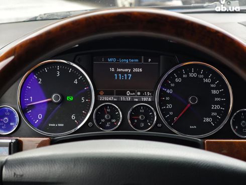 Volkswagen Touareg 2007 черный - фото 29