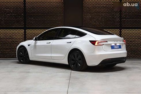 Tesla Model 3 2024 - фото 12