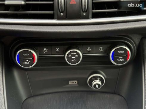 Alfa Romeo Stelvio 2020 - фото 24