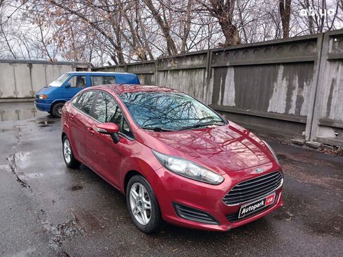 Ford Fiesta 2017 красный - фото 3