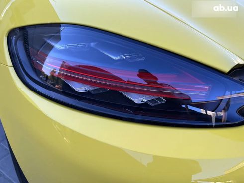 Porsche Boxster 2021 желтый - фото 10