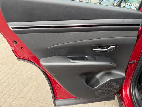 Hyundai Tucson 2023 красный - фото 14