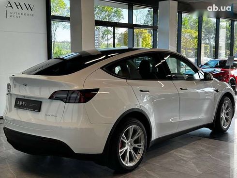 Tesla Model Y 2021 - фото 30