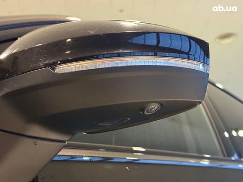 Volkswagen Touareg 2021 коричневый - фото 5