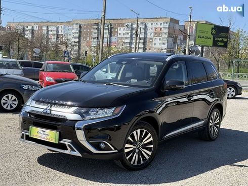 Mitsubishi Outlander 2018 - фото 4