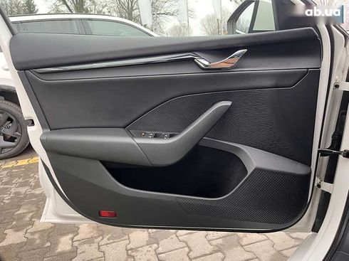 Skoda Octavia 2021 - фото 10