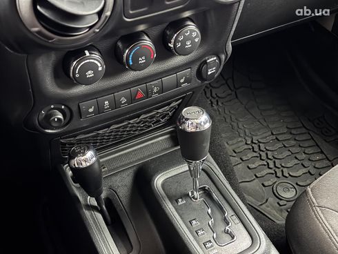 Jeep Wrangler 2017 бежевый - фото 6